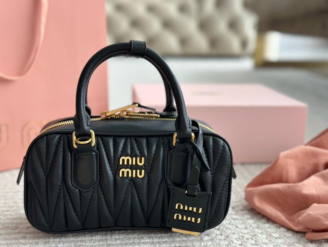 Miumiu Fashion Handbag Black Tote Bag