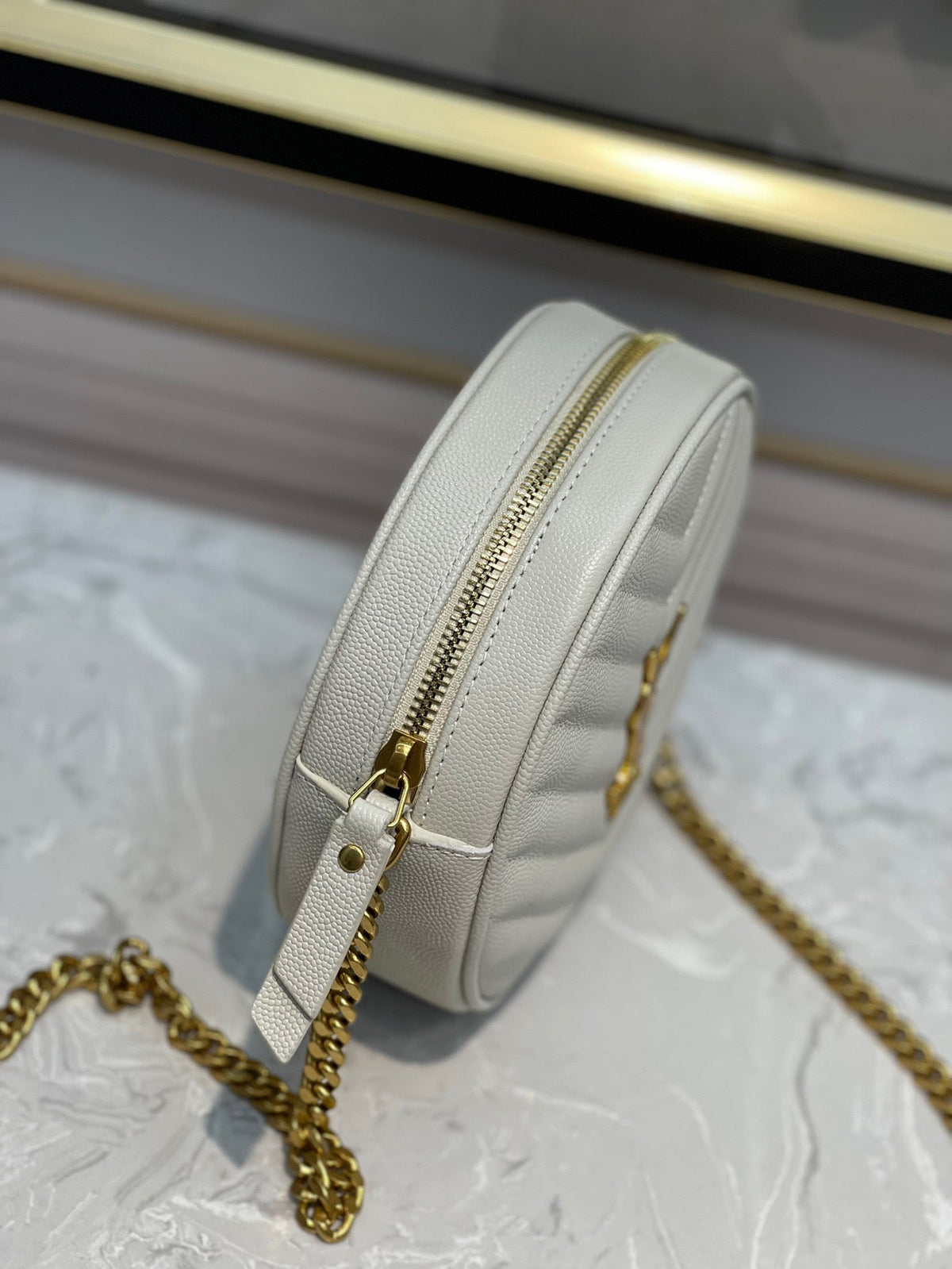 YSL Bolsa transversal Vinyle Redonda White 17 x 17 x 5.5 cm