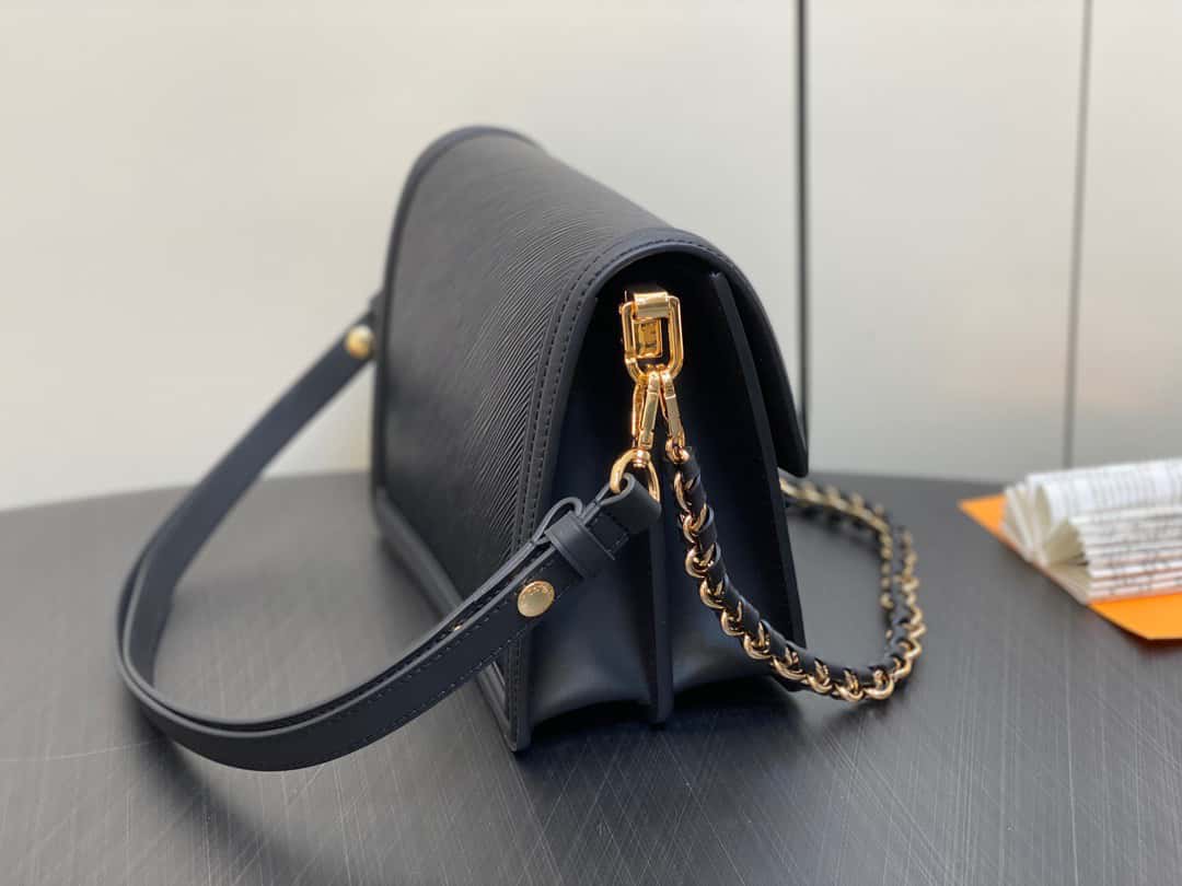 Louis Vuitton 2WAY Chain Leather Shoulder Bags