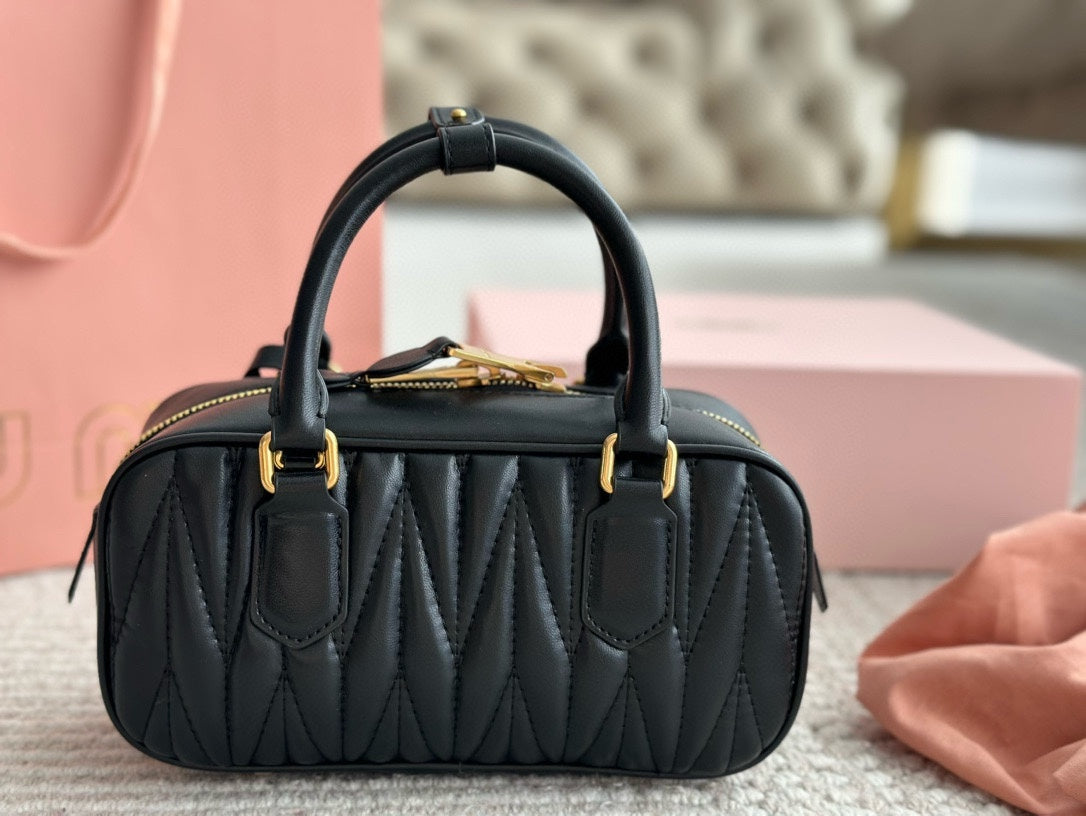 Miumiu Fashion Handbag Black Tote Bag