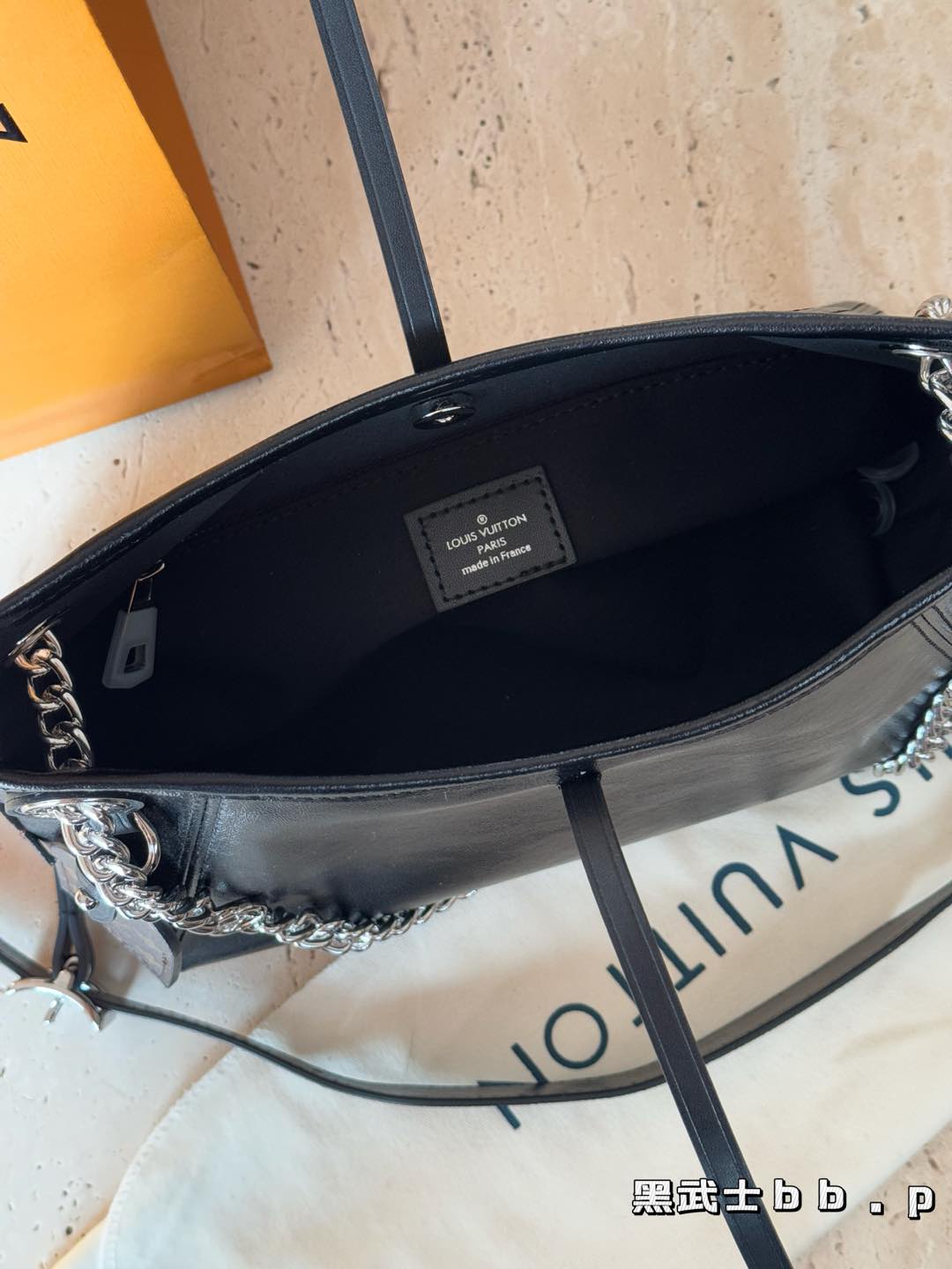 Louis Vuitton LV Black Tote Bag Slidable Metal Chain 26x17cm