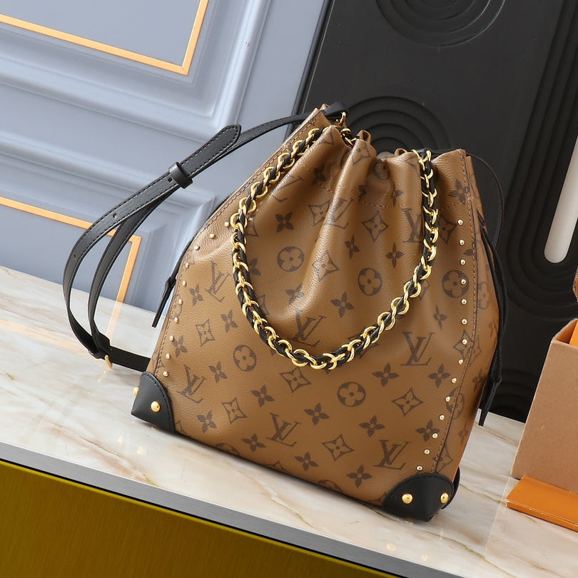 Louis Vuitton 2025 Cruise Noe Trunk bucket bag 22 x 25 x 8 cm