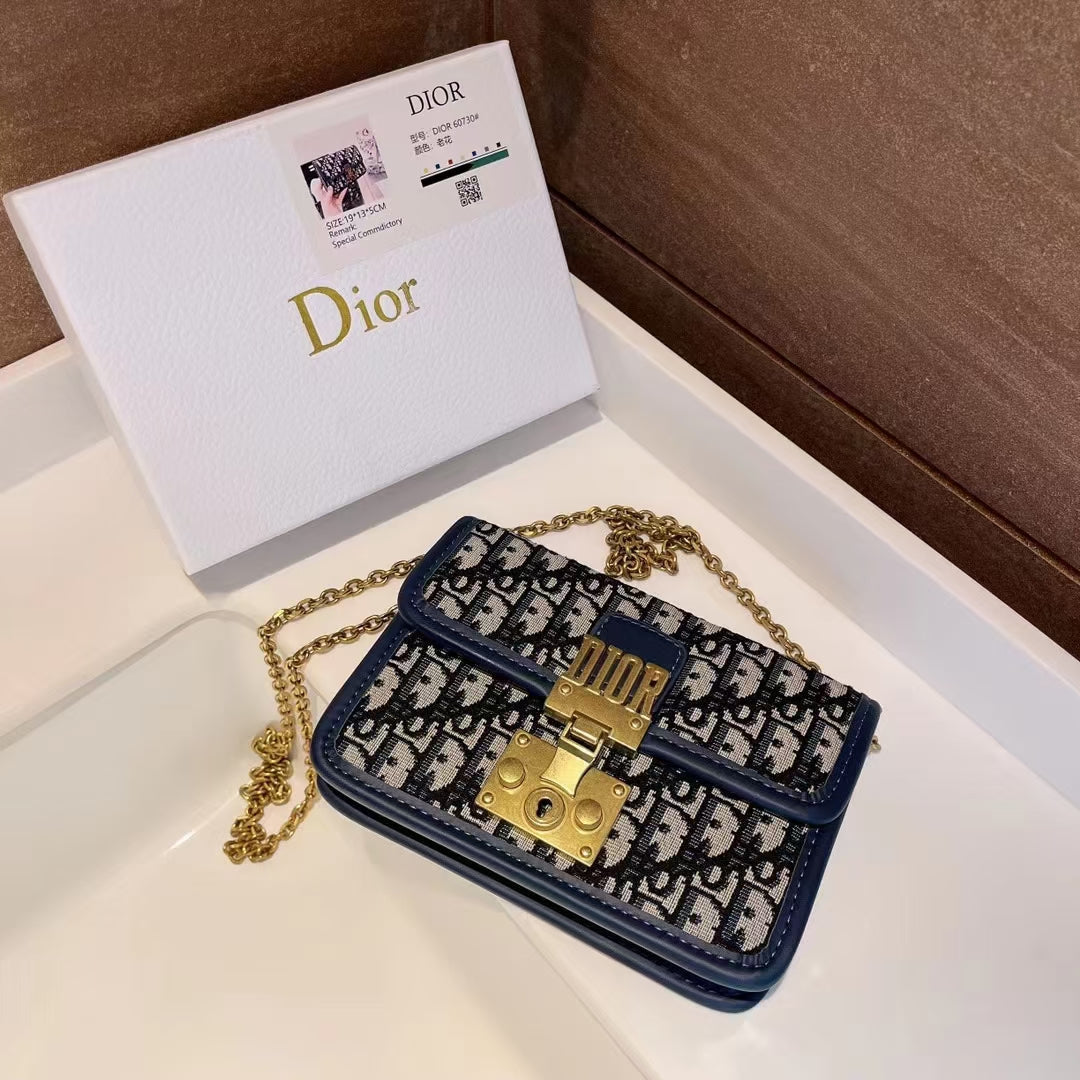 Dr addict chain embroidered presbyopia bag