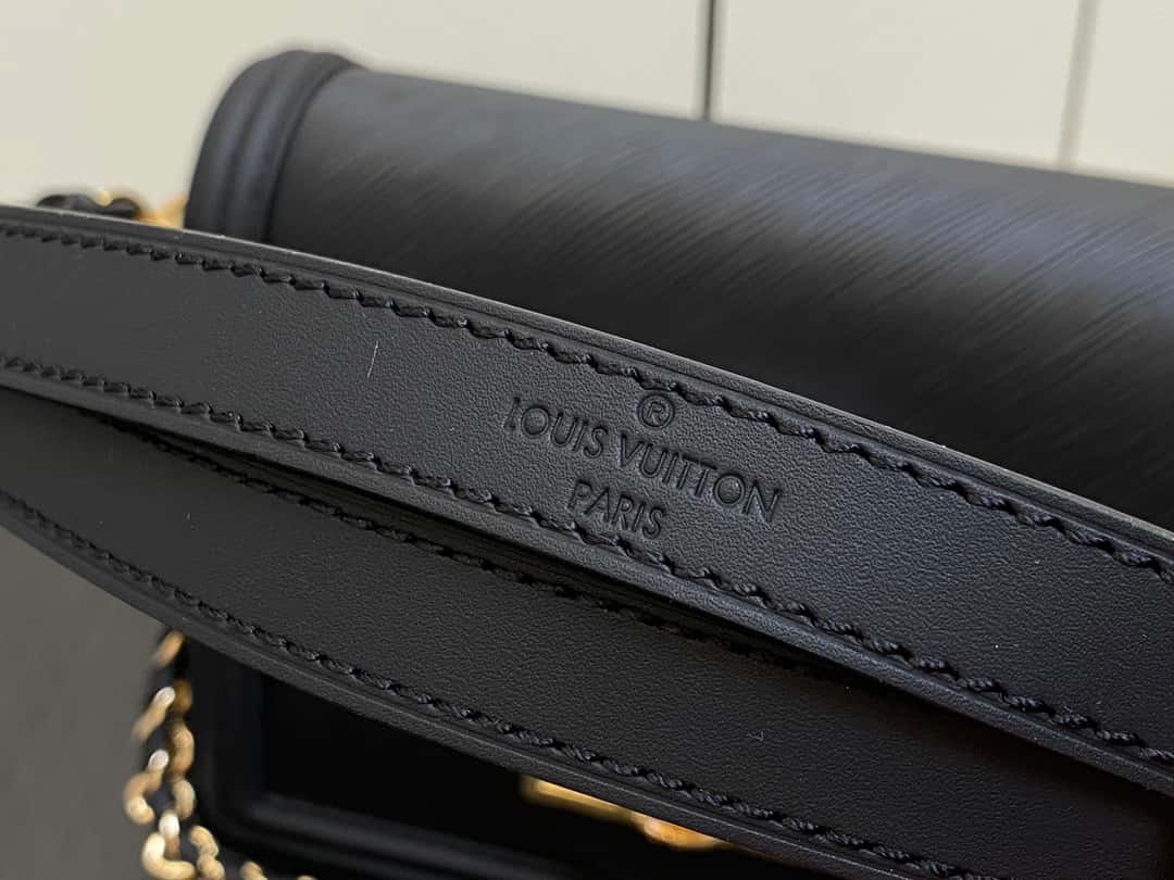 Louis Vuitton 2WAY Chain Leather Shoulder Bags