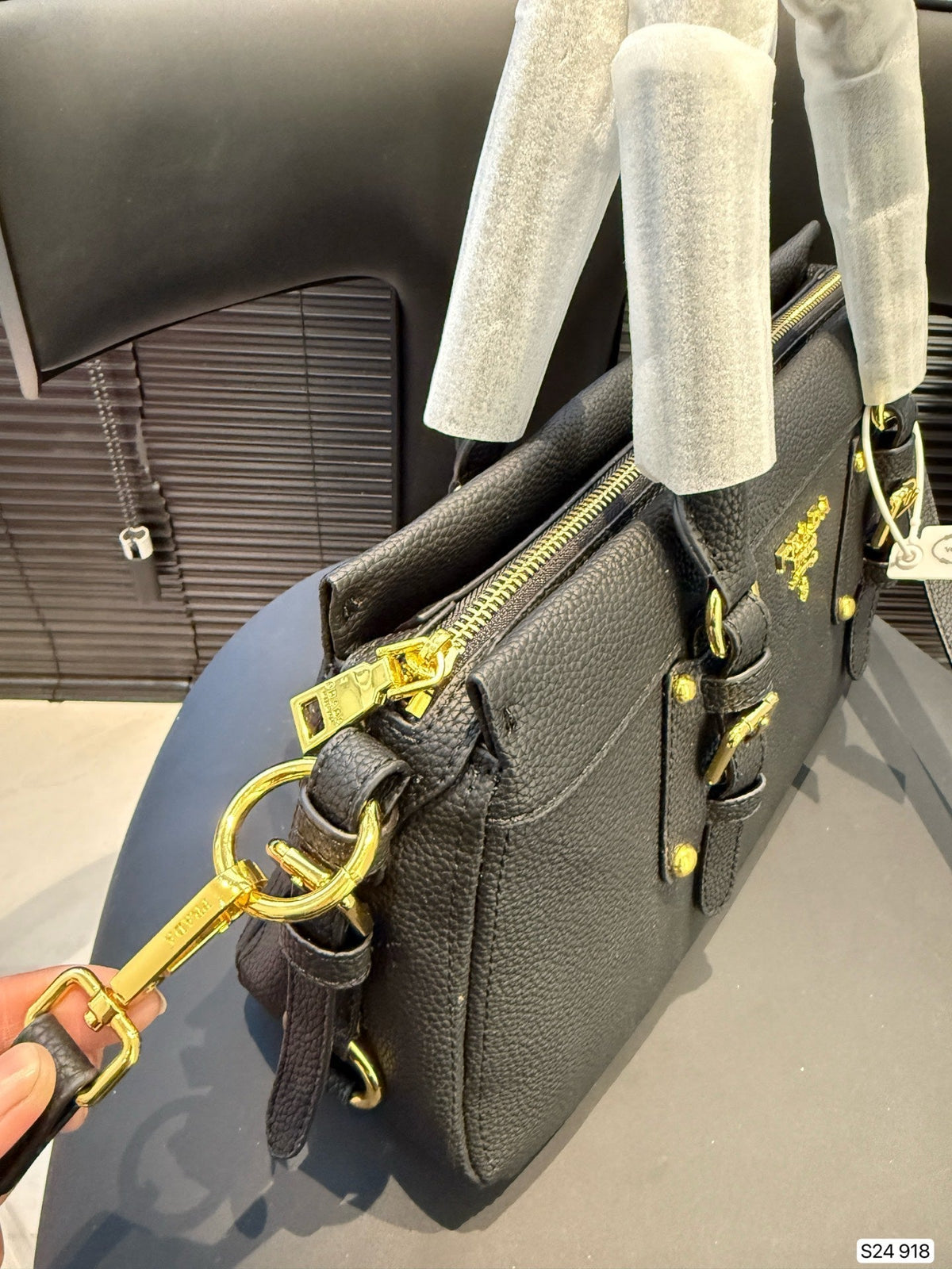 Prada New Tote Bag Black 35x19cm