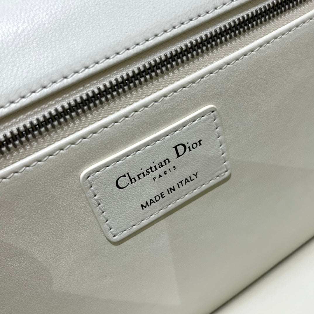 Dior Montaigne Bag White