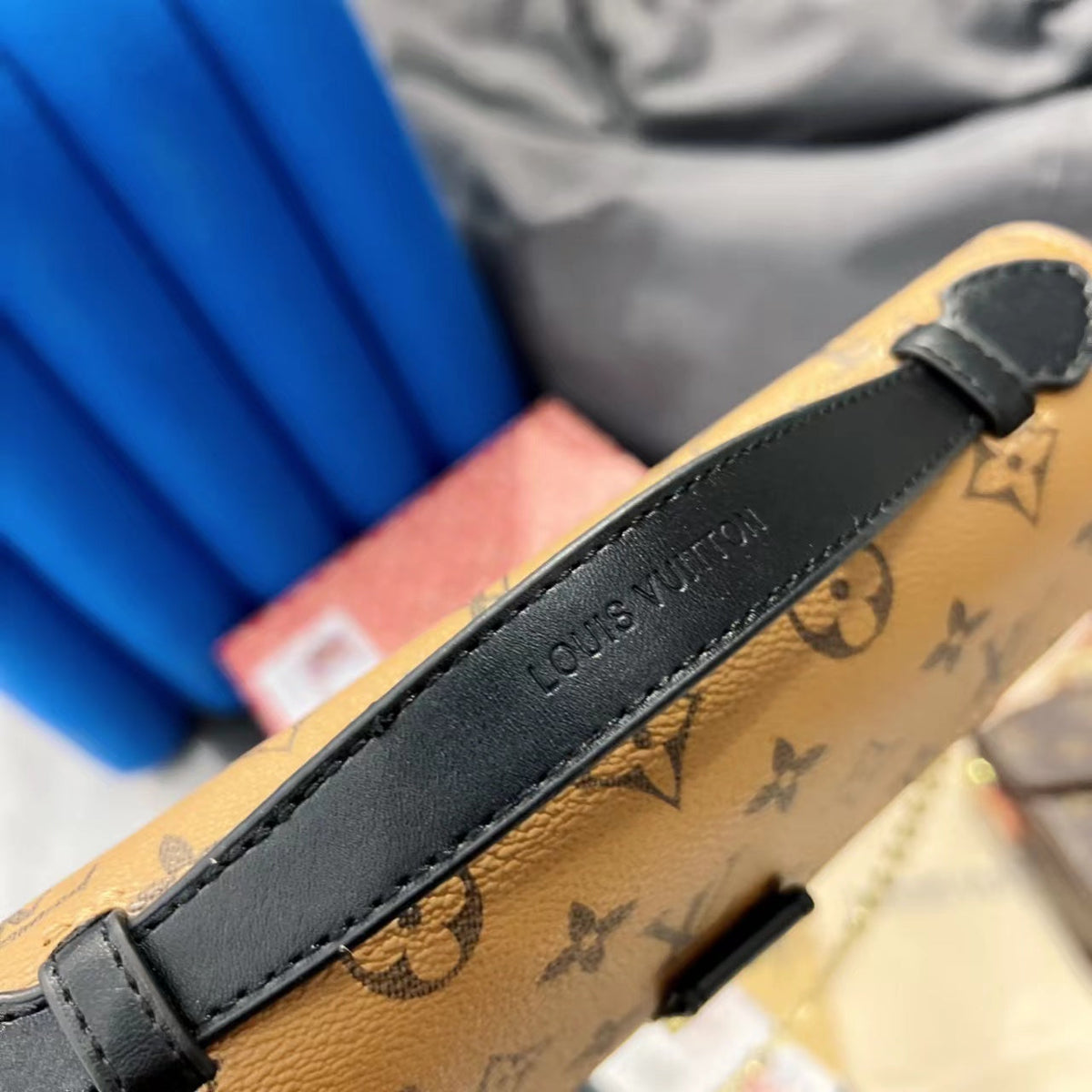 Lo vu messenger bag with long shoulder strap
