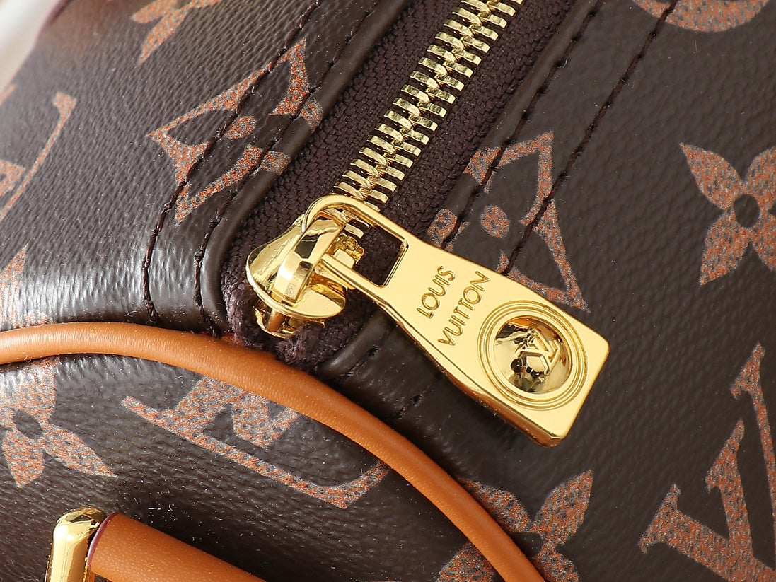 Louis Vuitton KEEPALL BANDOULIÈRE 25 Hand bag 25 x 15 x 11cm