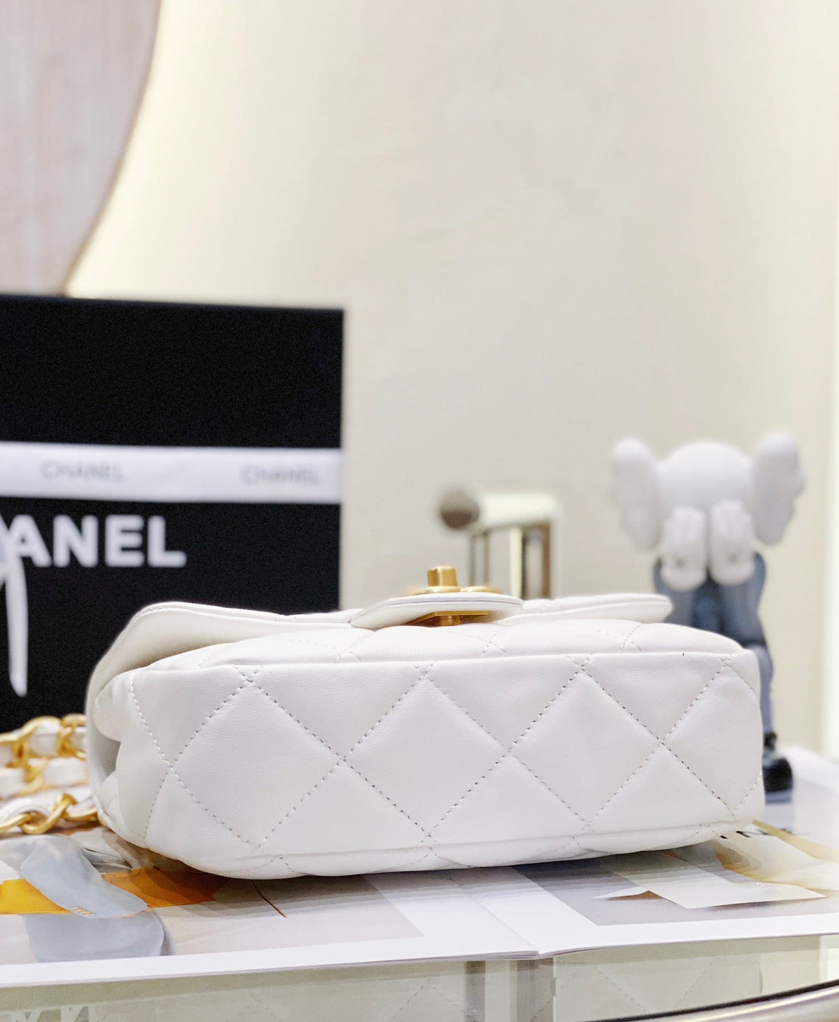 Chanel Small Flap Bag White Lambskin AS4012 size 21x12x7 cm