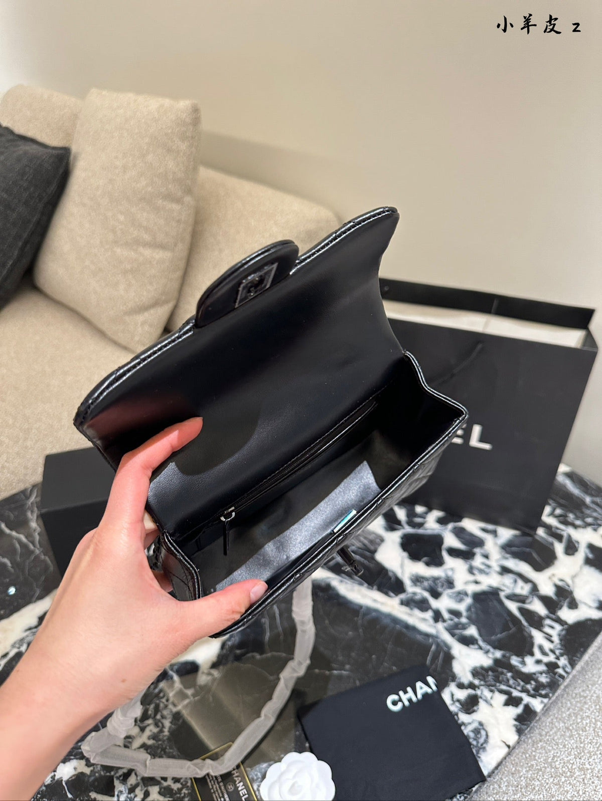 CHANEL Classic Black Lambskin Tote Bag 20×13×9cm