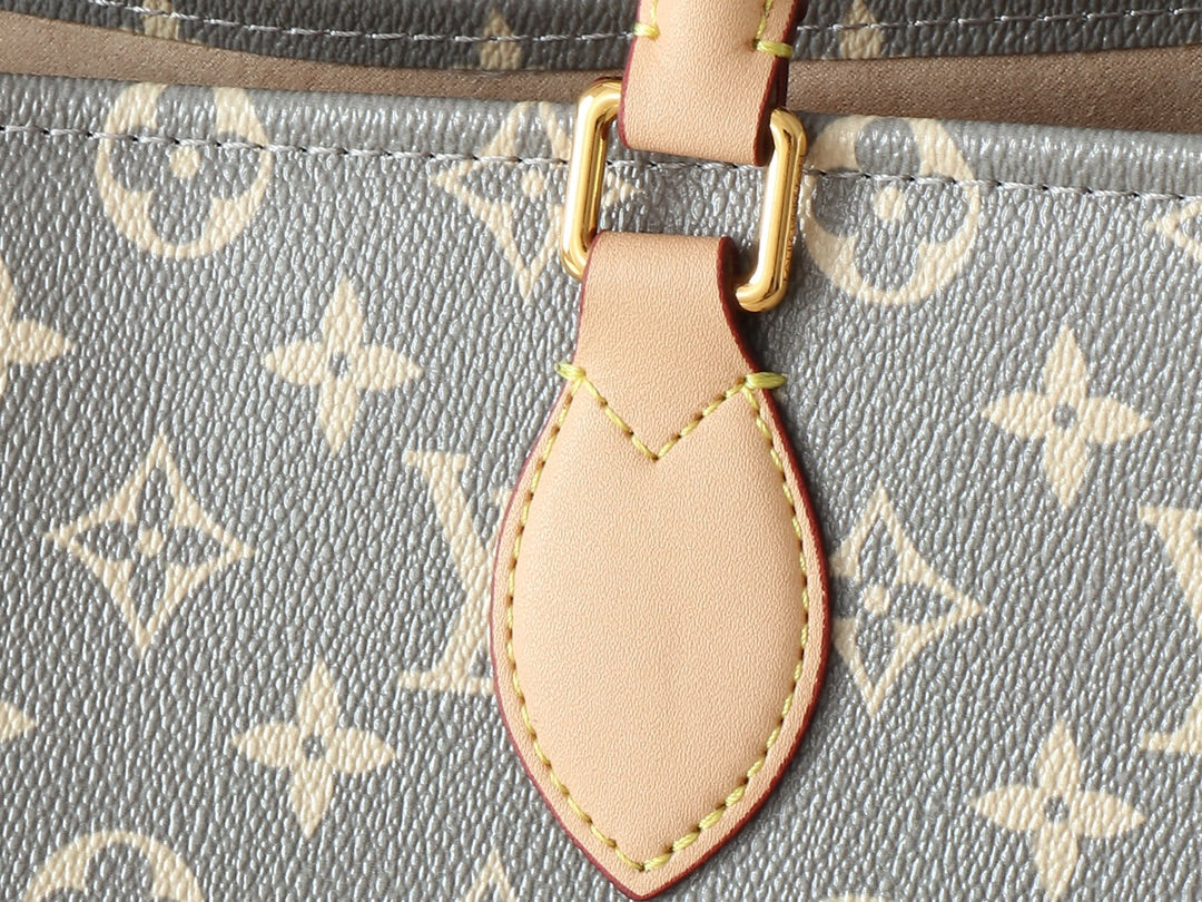 Louis Vuitton Monogram Canvas Bag 35 x 27 x 14 cm