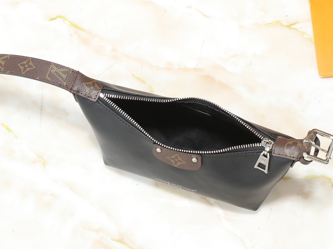 Louis Vuitton LV Hills Pochette Classic Black 20.5x6x16cm