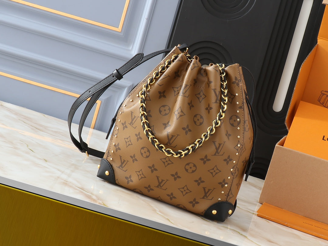 Louis Vuitton 2025 Cruise Noe Trunk bucket bag 22  x 25 x 8 cm