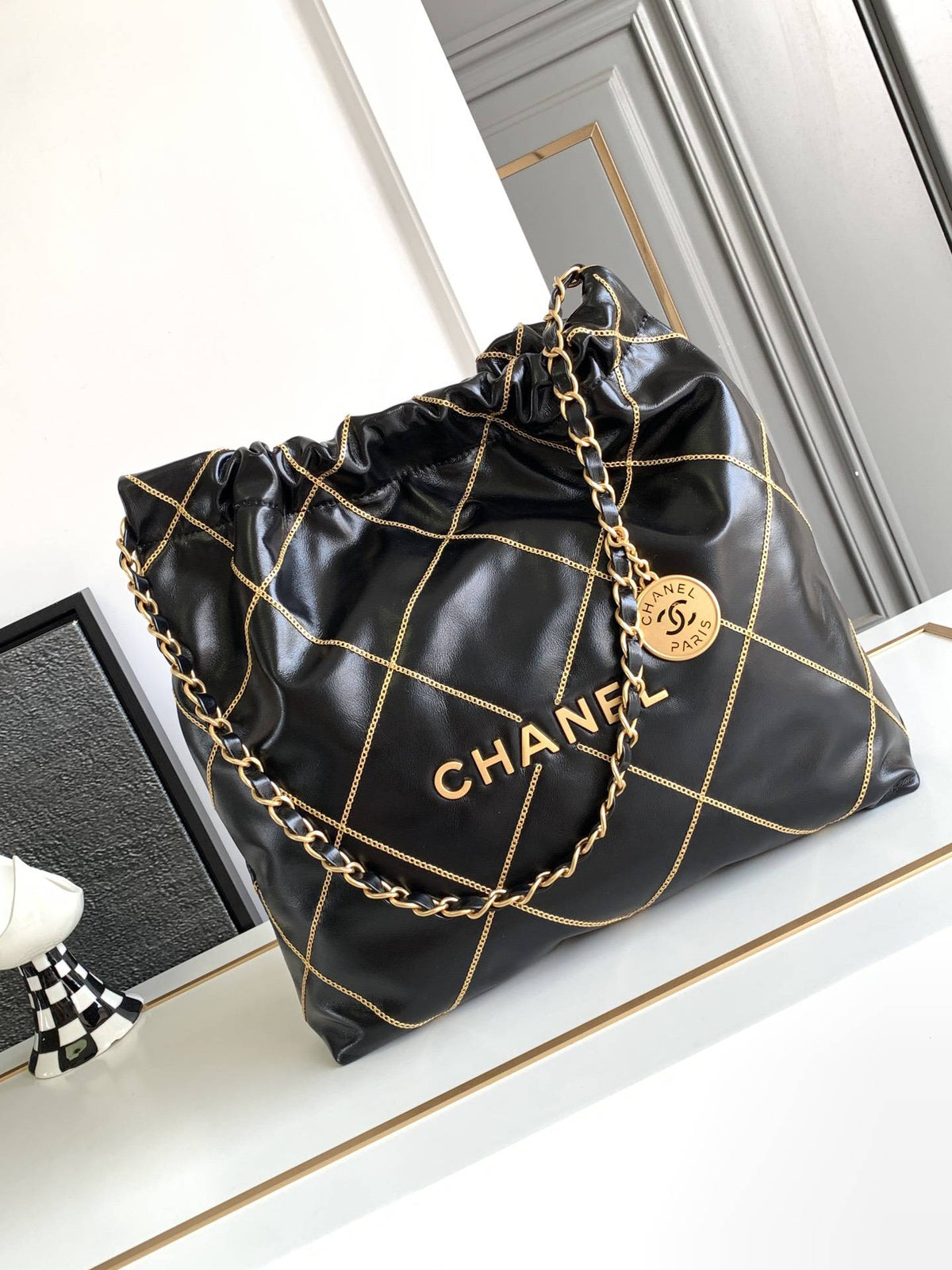 Chanel 22 Handbag 23B Shiny Calfskin Black Chain Quilt 35  x 37 x 7 cm