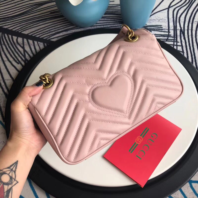 Gucci Marmont matelassé shoulder bag in Pink