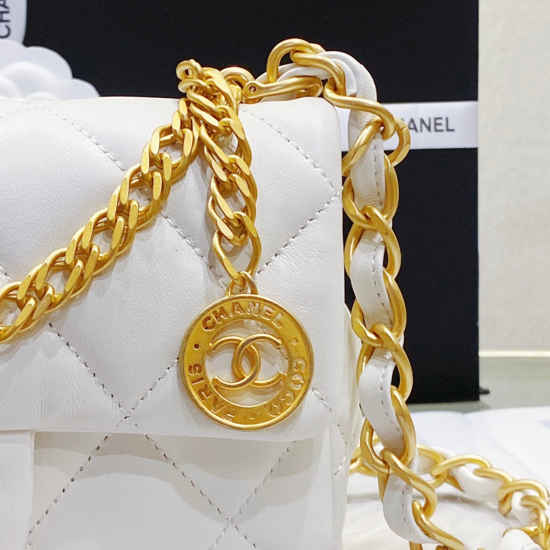 Chanel Small Flap Bag White Lambskin AS4012 size 21x12x7 cm