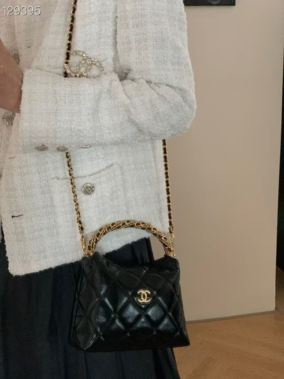 CHANEL CC 24b twist chain handle hobo lunch box bag 14×18.5×7cm