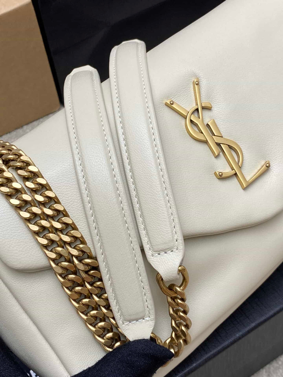 Saint Laurent Manhattan leather handbag