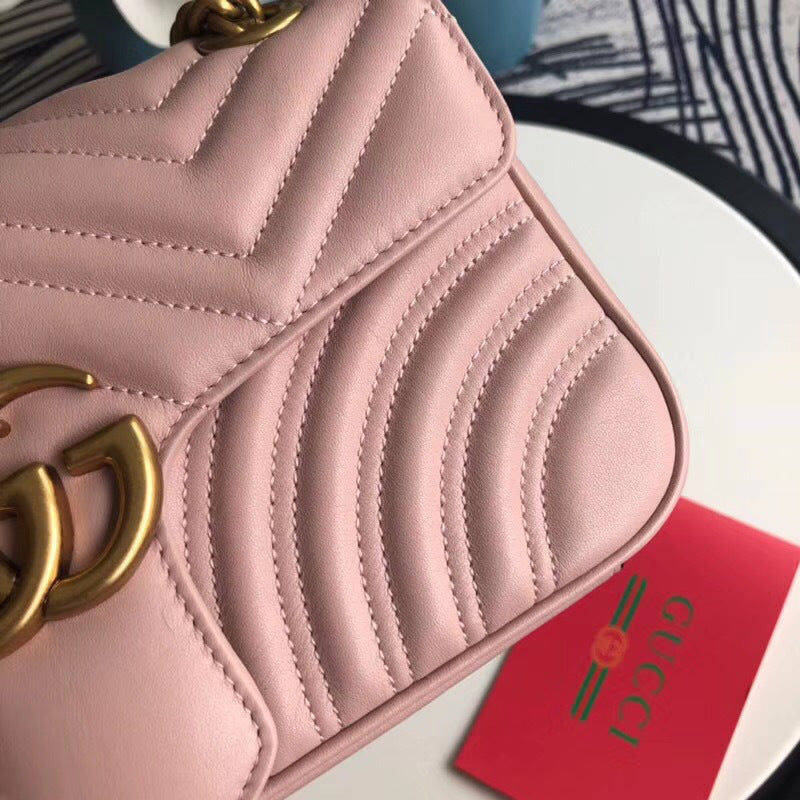 Gucci Marmont matelassé shoulder bag in Pink