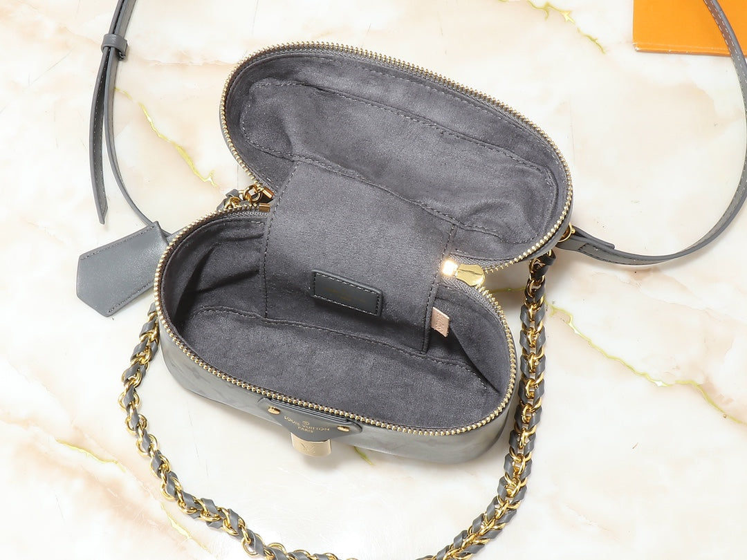 Louis Vuitton LV Vanity Chain Pouch Shoulder Bag 19×11.5×6.5cm